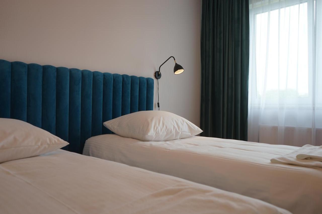 Hotel Art Cafe Nakło nad Notecią Екстериор снимка