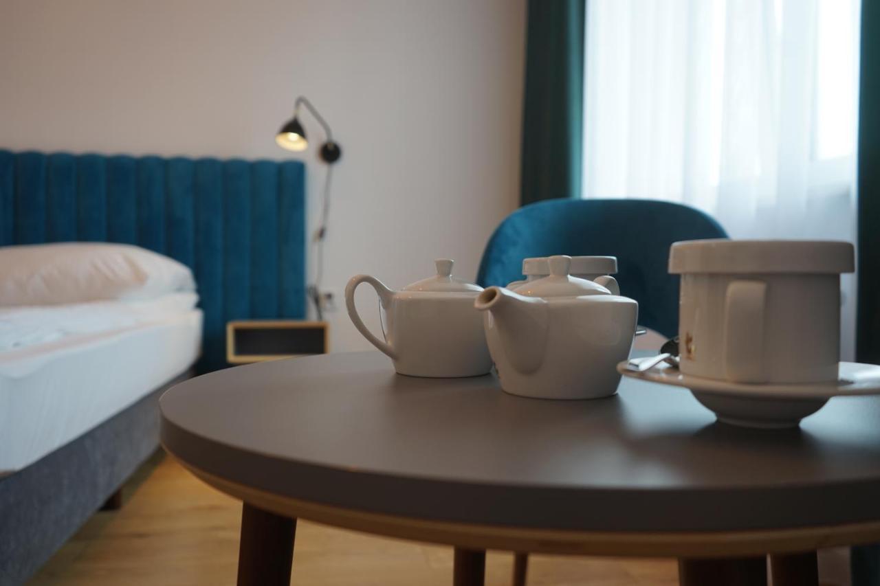 Hotel Art Cafe Nakło nad Notecią Екстериор снимка