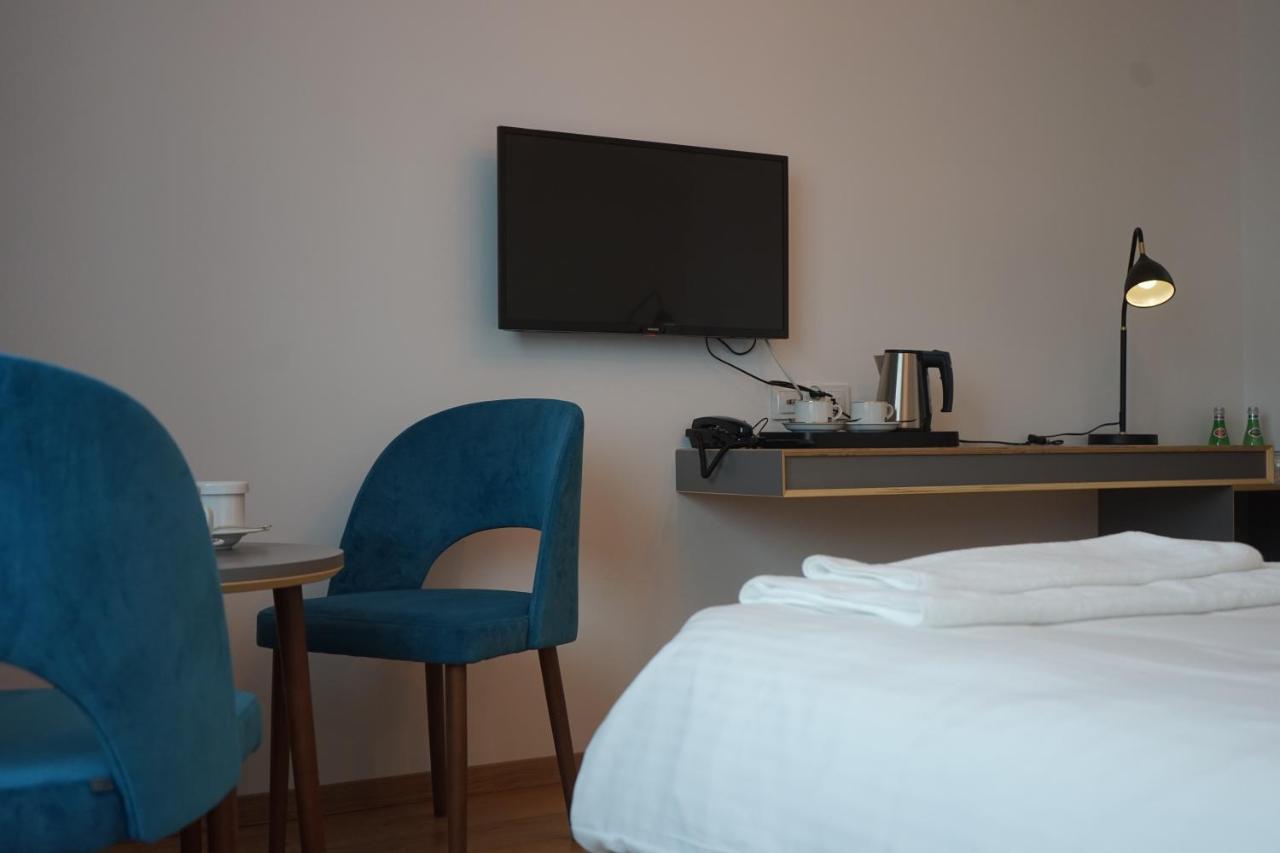 Hotel Art Cafe Nakło nad Notecią Екстериор снимка