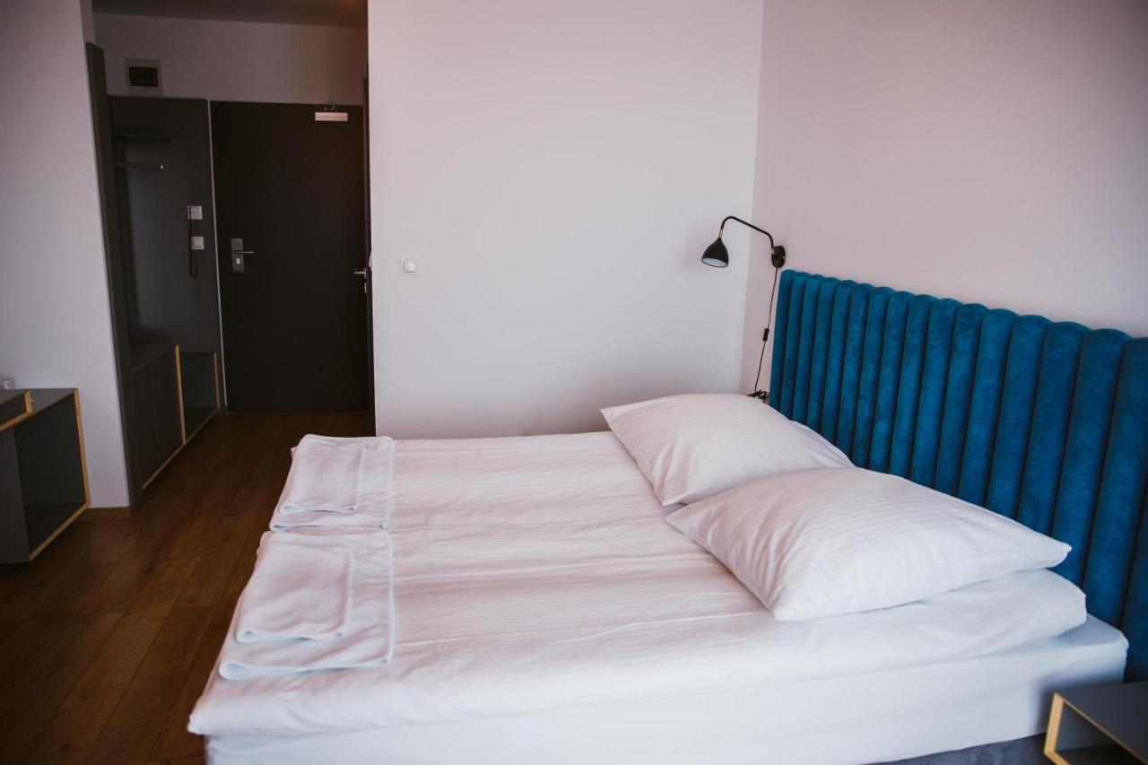 Hotel Art Cafe Nakło nad Notecią Екстериор снимка