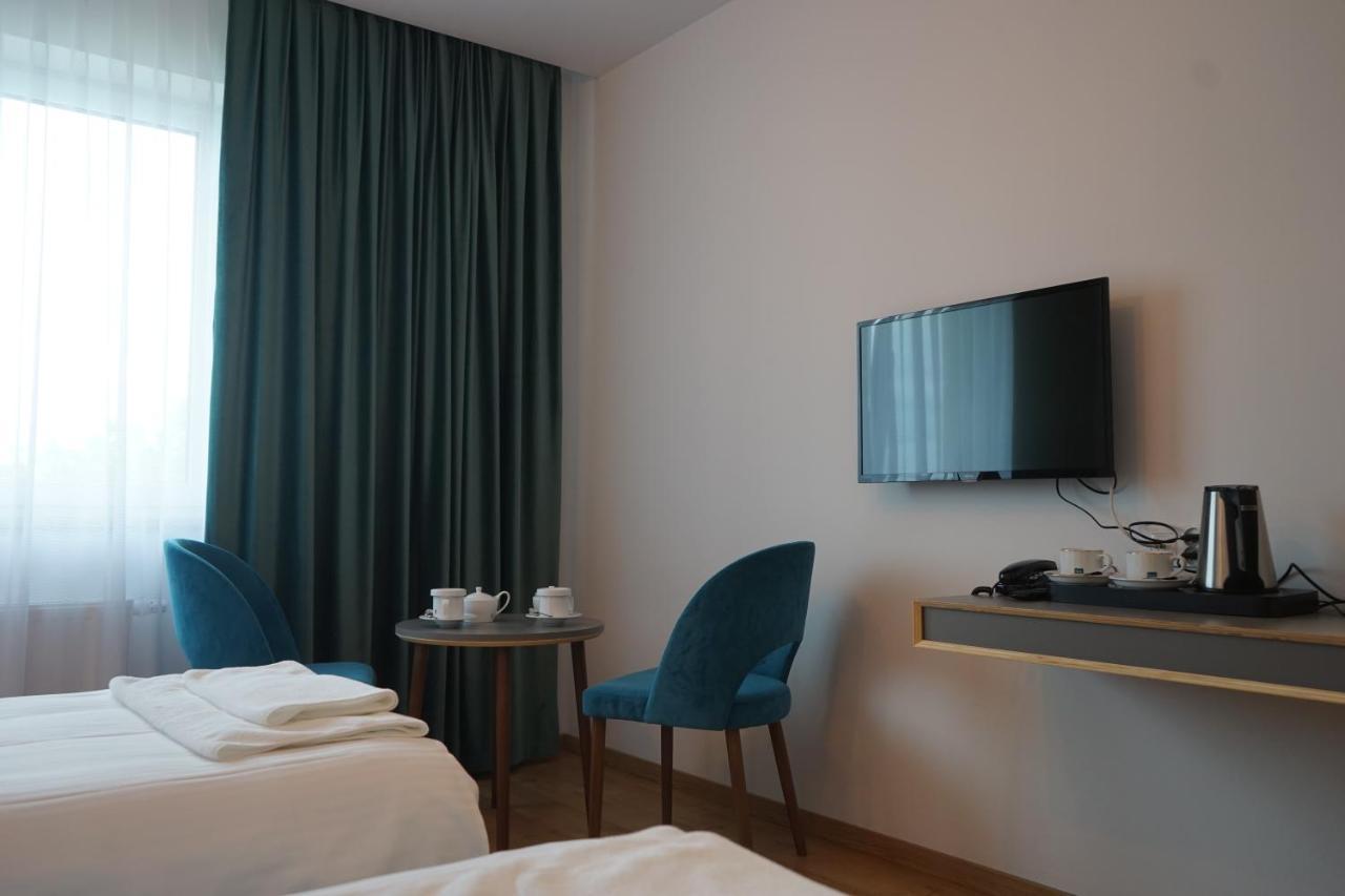 Hotel Art Cafe Nakło nad Notecią Екстериор снимка