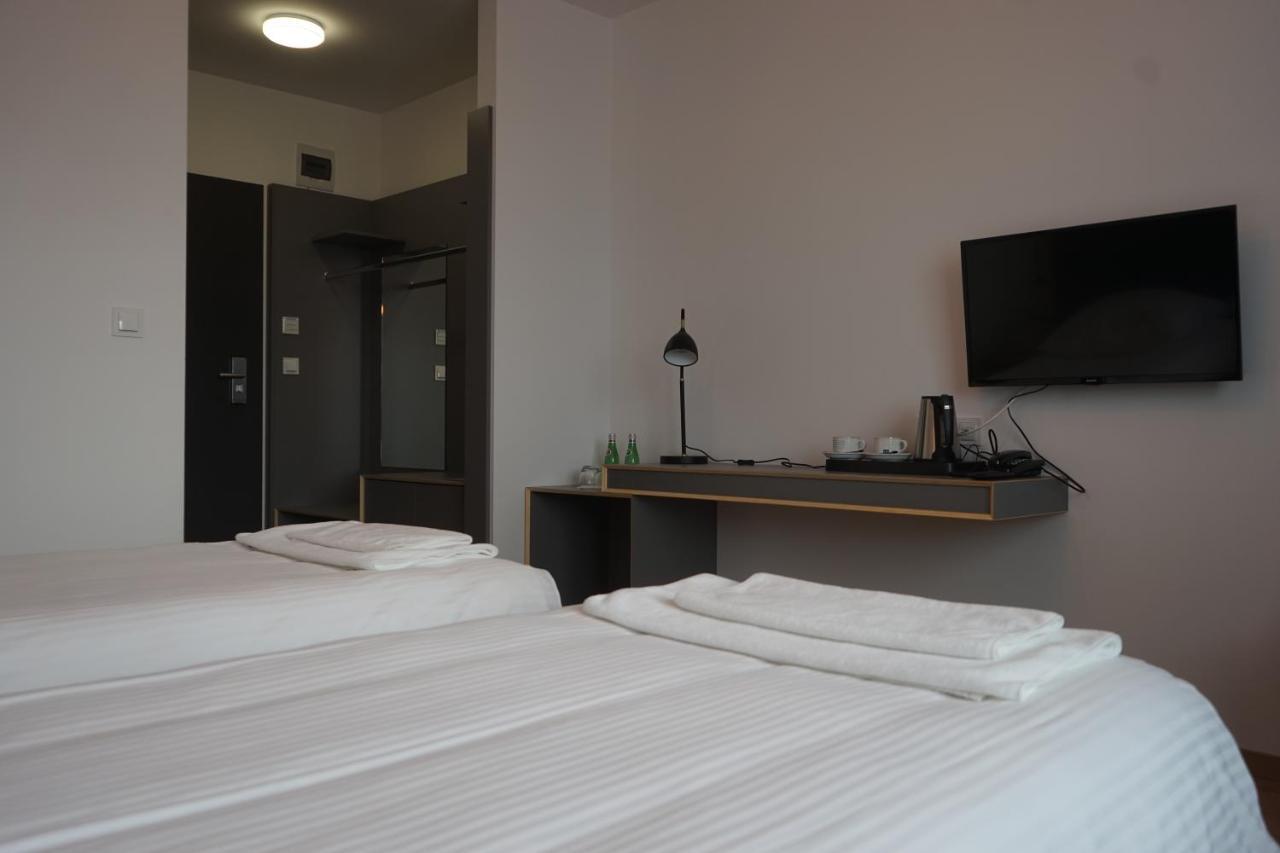 Hotel Art Cafe Nakło nad Notecią Екстериор снимка